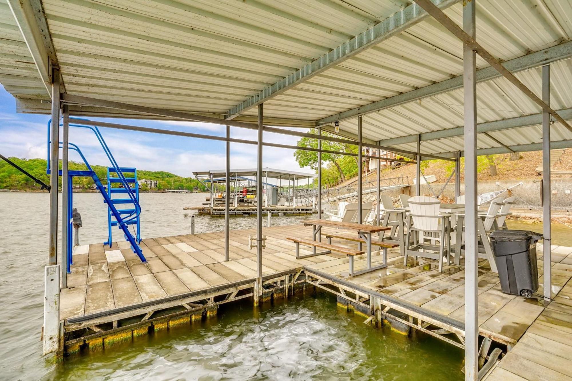 Townhouse With Shared Dock On Lake Of The Ozarks! Extérieur photo