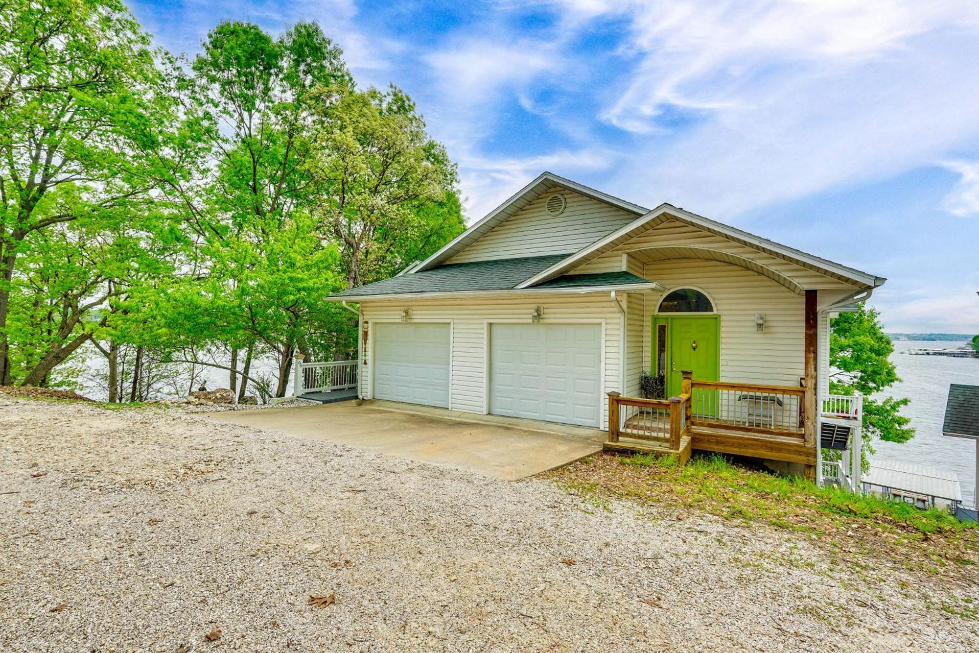 Townhouse With Shared Dock On Lake Of The Ozarks! Extérieur photo