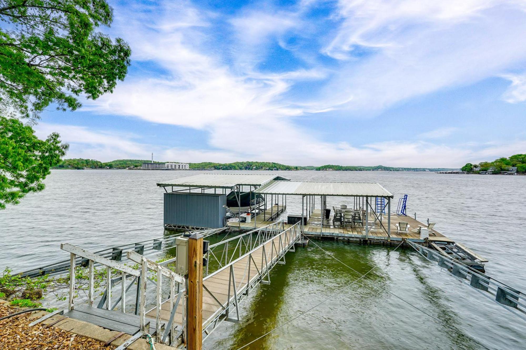 Townhouse With Shared Dock On Lake Of The Ozarks! Extérieur photo