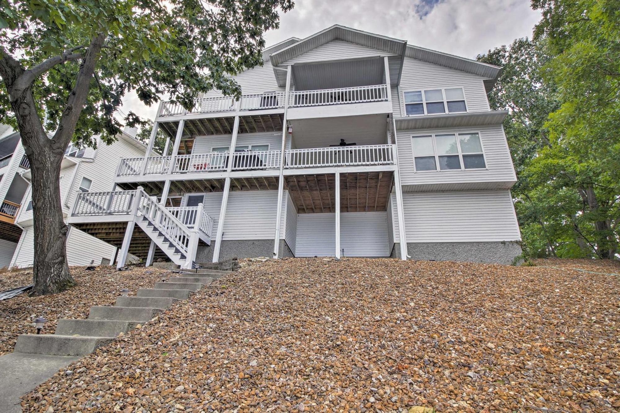 Townhouse With Shared Dock On Lake Of The Ozarks! Extérieur photo
